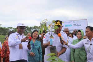 Dicanangkan Ibu Negara Iriana Jokowi, Papua Barat Tanam 1000 Pohon Buah