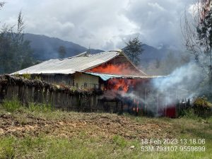 KKB Berulah Lagi di Ilaga Puncak, Bakar Rumah Warga, Kontak Tembak dengan Aparat Gabungan