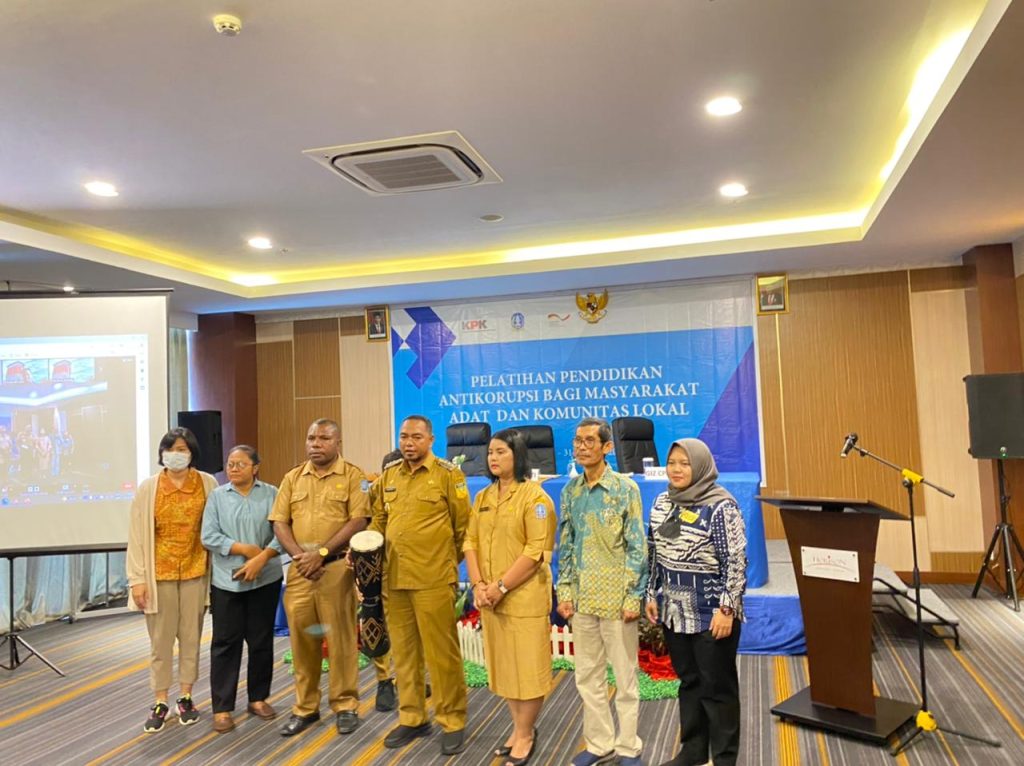 Masyarakat Adat dan Komunitas Lokal Ikut  Diklat Anti Korupsi