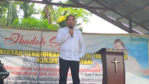 Hadir HUT ke-61 YPK, Pj Bupati Jayapura Dialog dengan Anak-anak
