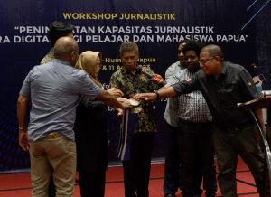 IJPN Gelar Workshop Jurnalistik untuk 100 Mahasiswa di Biak Supiori