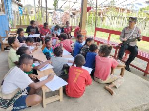 Pola Belajar Aktif, Program Polisi Pi Ajar di Oksibil Pegunungan Bintang