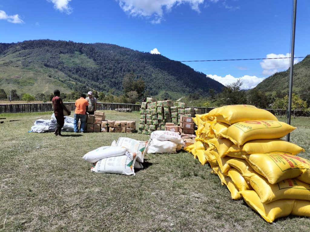 Pemprov Papua Pegunungan Salurkan Bantuan untuk Korban Bencana Alam di Elarek
