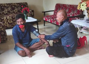 Blusukan di Kota Jayapura, Tim Kesehatan Keladi Sagu Obati Penderita Malaria