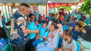 Gubernur Waterpauw Angkat 18 Anak Asuh Terindikasi Stunting di Kaimana