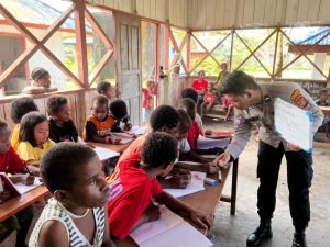 Program Si-Ipar Tingkatkan Kemampuan Literasi Anak di Pelosok Nduga