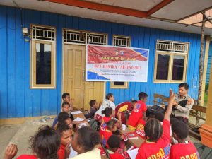 Program Si Ipar di Oksibil Tingkatkan Kemampuan Literasi Anak-anak