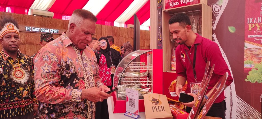 Gubernur Waterpauw Bangga Lihat Kreativitas Anak Muda di Papua Street Carnival