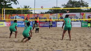 Dua Tim Putri Papua Barat Lolos ke Partai Final Sirnas Voli Pantai 2023