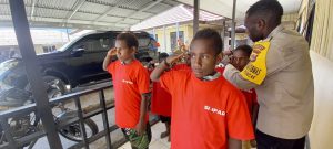 Anak-anak Binaan Si Ipar di Ilaga Antusias Latihan Baris Berbaris