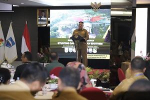 Pj Gubernur Papua Barat Kumpulkan Bupati Bahas Tiga Poin Penting