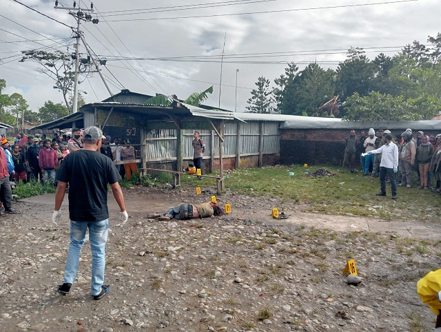 Polres Jayawijaya Olah TKP Penemuan Mayat di Pertigaan Pikhe Wamena
