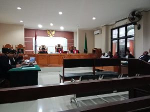 Dua Saksi Ahli Meringankan Johannes Rettob dan Silvia Herawati