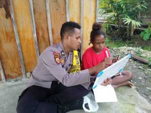 Anak-anak Binaan Program Si Ipar di Polres Nduga Semangat Mengikuti Pelajaran