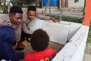 Program Si Ipar Tingkatkan Semangat Belajar Anak di Pedalaman Papua Pegunungan