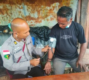 Tim Kesehatan Keladi Sagu Polri Temukan Penderita ISPA di Jayapura
