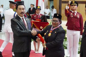 Pj. Gubernur Papua Tengah, Ribka Haluk Terima Penghargaan Kartika Pamong Praja Madya
