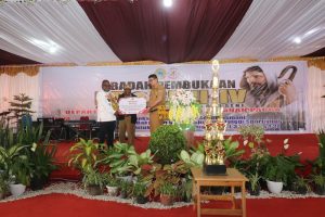 Buka Proseni IV Gereja Kingmi di Deiyai, Pemprov Bantu Rp 1 Miliar