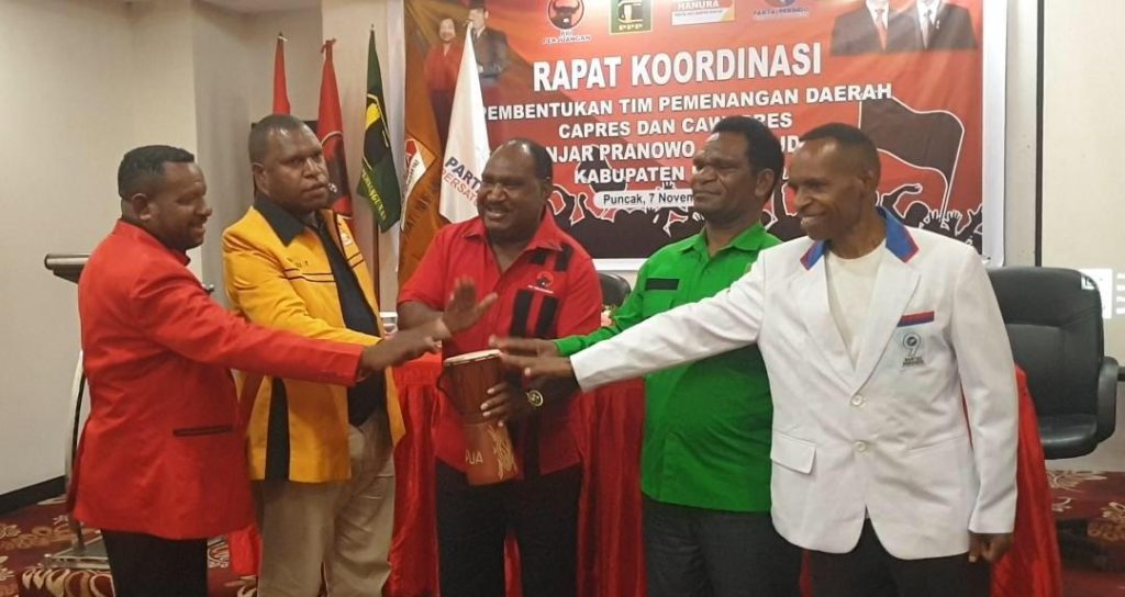 Willem Wandik Ketua Tim Pemenangan Ganjar-Mahfud di Puncak