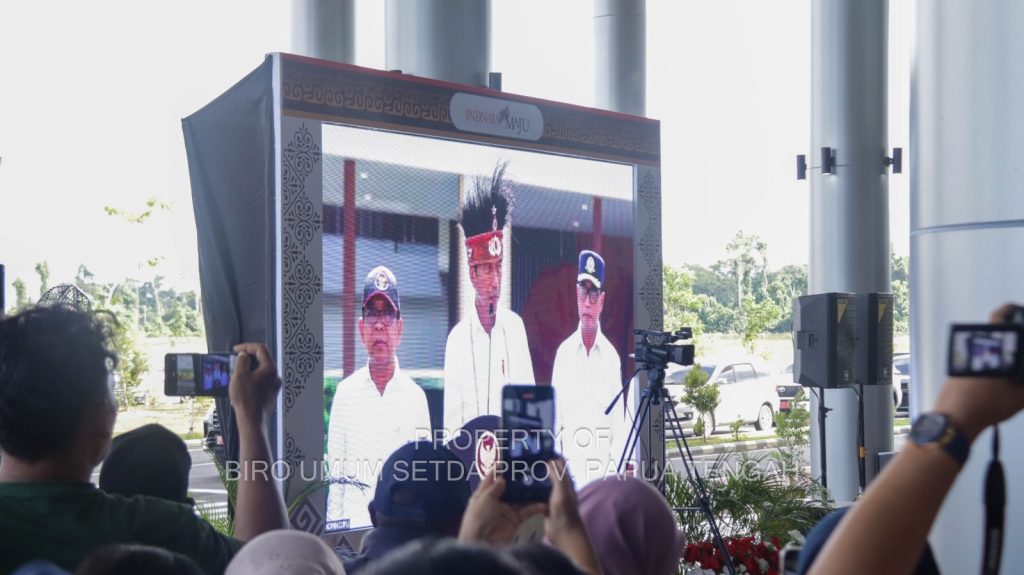 Jokowi Resmikan Bandara Douw Aturure Nabire