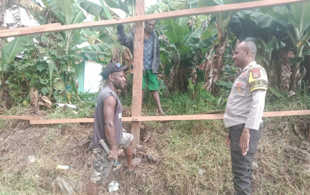 Tangkal Hoax,  Bhabinkamtibmas di Lanny Jaya Imbau Warga Binaan