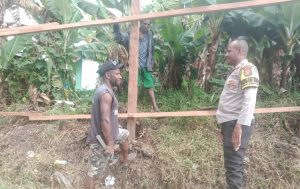 Tangkal Hoax,  Bhabinkamtibmas di Lanny Jaya Imbau Warga Binaan