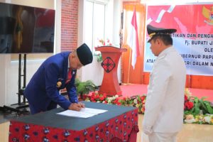 Sumule Tumbo Dilantik Sebagai Pj Bupati Jayawijaya