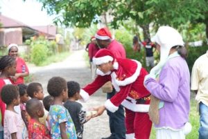 Freeport Rayakan Natal dan Tahun Baru 2024 Bersama Anak-Anak Pesisir Selatan Mimika