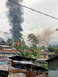 Saling Serang Antar Massa Pendukung Caleg di Puncak Jaya, Satu Orang MD