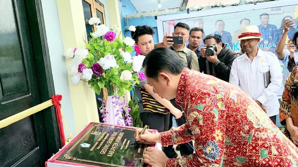 Resmikan Sekber FKUB Jayawijaya, Ini Pesan Sumule Tumbo