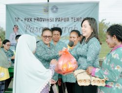 TP-PKK Papua Tengah Gelar Pasar Murah di Wanggar