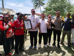 Bentangkan Kain Merah Putih Terpanjang di Dunia, Pemkot Jaypura Pecahkan Rekor Muri