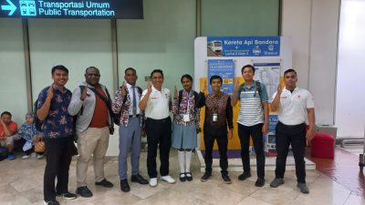 Dua Pelajar Asal Papua Tengah Kibarkan Merah Putih Hari Lahir Pancasila di Riau