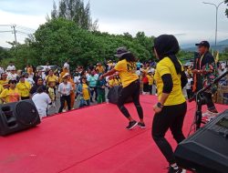 Senam Manyala Bersama Mace For PW, Paulus Waterpauw Satu Putaran