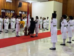 Pj Gubernur Ribka Haluk Kukuhkan 40 Pasukan Paskibraka Provinsi Papua Tengah