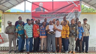 Ondofolo dan Kepala Suku di Sentani Deklarasi Dukung Mathius Fakhiri