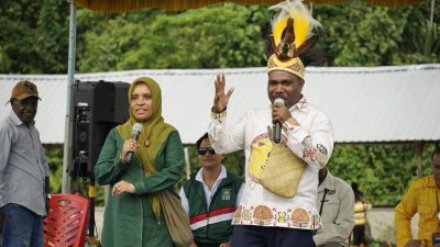 Program Prioritas Maximus Peggi, Membangun Sekolah dan Universitas Bertaraf Internasional di Mimika