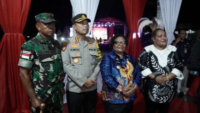 PJ Gubernur Ribka Haluk Hadiri Deklarasi Kampanye Damai Pilkada 2024 KPU Papua Tengah