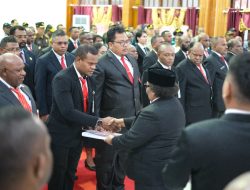 PJ Gubernur Ribka Haluk Lantik Panitia Seleksi DPRK Se-Provinsi Papua Tengah Periode 2024-2029