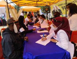 Kampanye Akbar Mari – Yo, Warga  Ramai-Ramai Datangi Posko Kesehatan Gratis