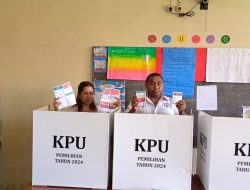 Pilkada 2024, Anggota Komite DPD RI Lalita Memilih di TPS 11 Kelurahan Imbi Kota Jayapura