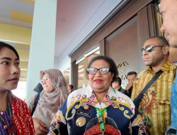 Raih UHC Award, PJ Gubernur Ribka Haluk: Motivasi untuk Terus Melayani Masyarakat  