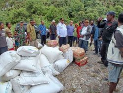 Bupati Jayawijaya Pastikan Bantuan Tersalurkan kepada Warga Terdampak Banjir dan Longsor