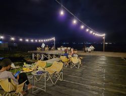 Menikmati Sunset di Victoria Café Kampung Yoka