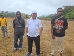 Bupati Spei Bidana Bangun Stadion Bertaraf Internasional di Pegunungan Bintang