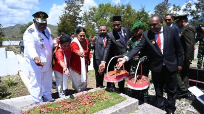 Peringati HUT-80 RI, Wagub Papua Pegunungan Ones Pahabol Pimpin Ziarah ke TMP Wamena