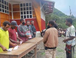 Kepkam Atolbol Salurkan Rp 100 Juta Dana Desa untuk Pembangunan Gereja Stasi Katolik Kudus Okbetel