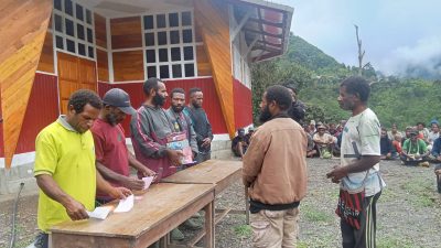 Kepkam Atolbol Salurkan Rp 100 Juta Dana Desa untuk Pembangunan Gereja Stasi Katolik Kudus Okbetel
