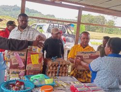 Dinas PTSP Pegubin Salurkan Bantuan Modal, Komitmen Majukan UKM Lokal OAP