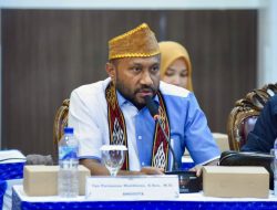 Yan Mandenas Tekankan Pengawasan Otsus Papua Harus Evaluatif dan Akuntabel